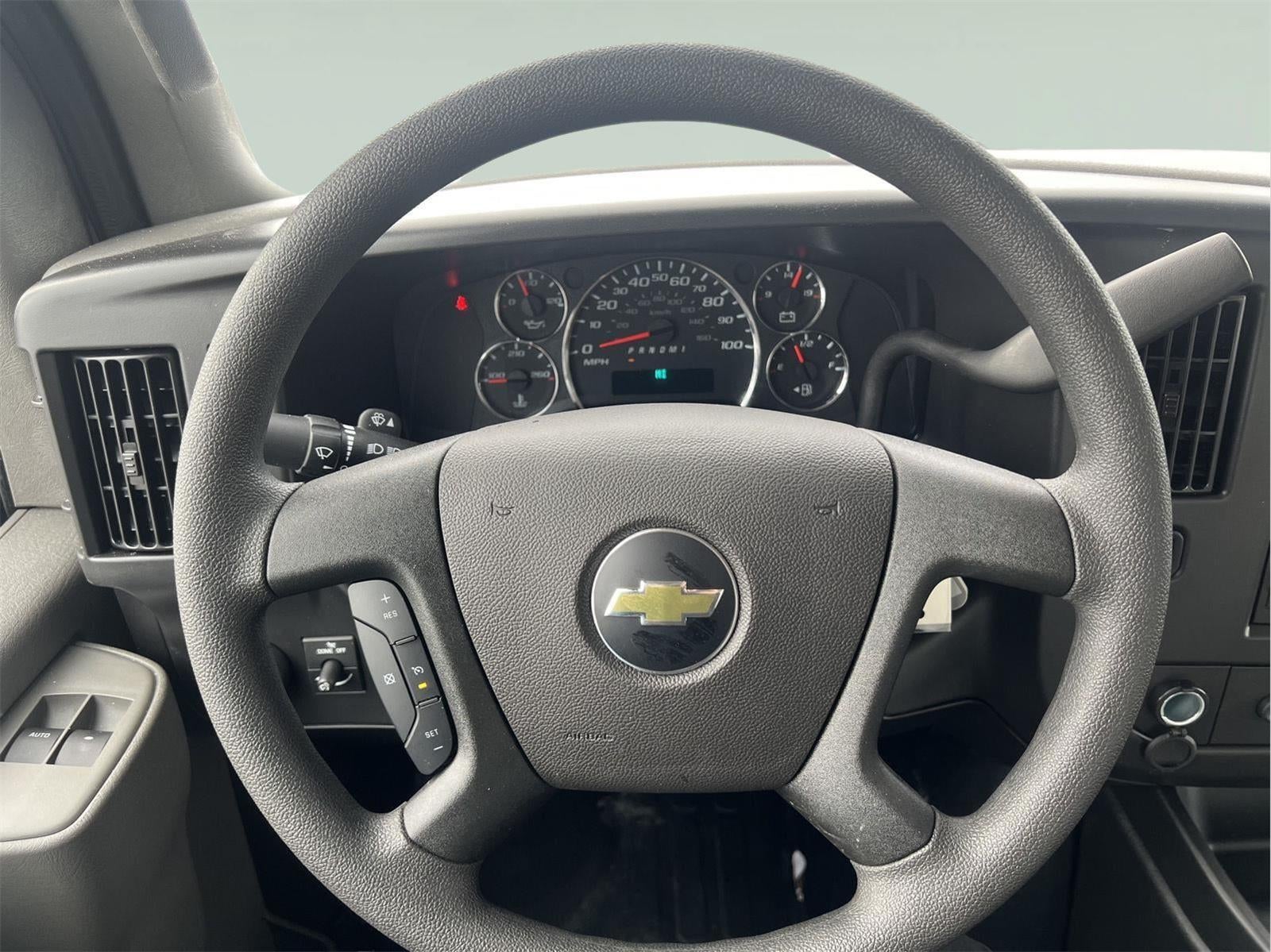 2026 Chevrolet Express Cutaway 3500 1WT