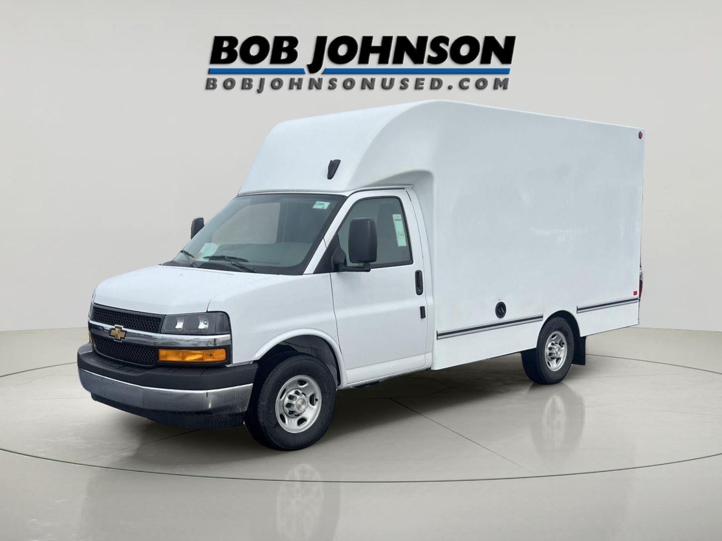 2026 Chevrolet Express Cutaway 3500 1WT