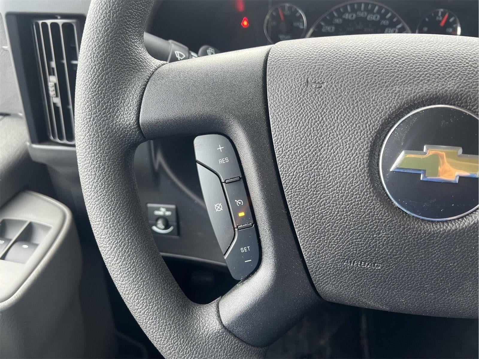 2026 Chevrolet Express Cutaway 3500 1WT