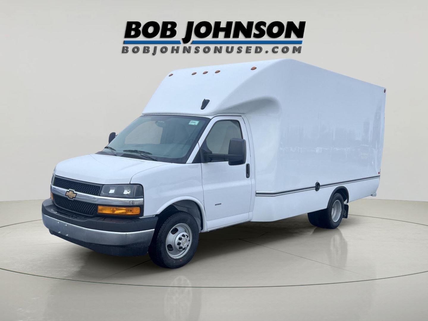 2026 Chevrolet Express Cutaway 3500 1WT