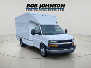 2026 Chevrolet Express Cutaway 3500 1WT