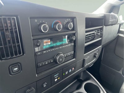 2025 Chevrolet Express Cutaway 3500 1WT