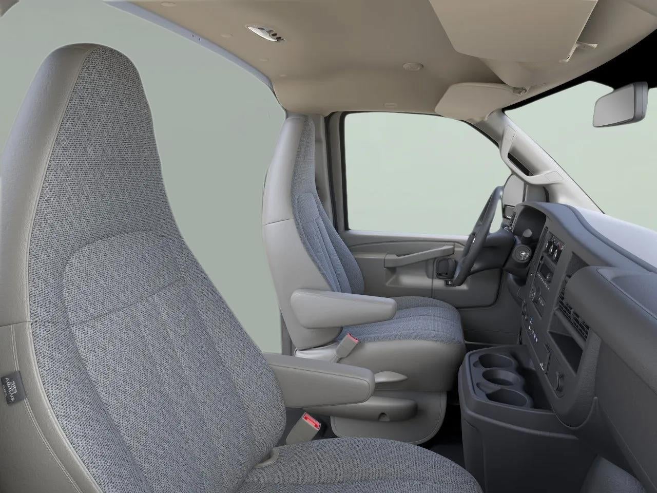 2025 Chevrolet Express Cutaway 3500 1WT