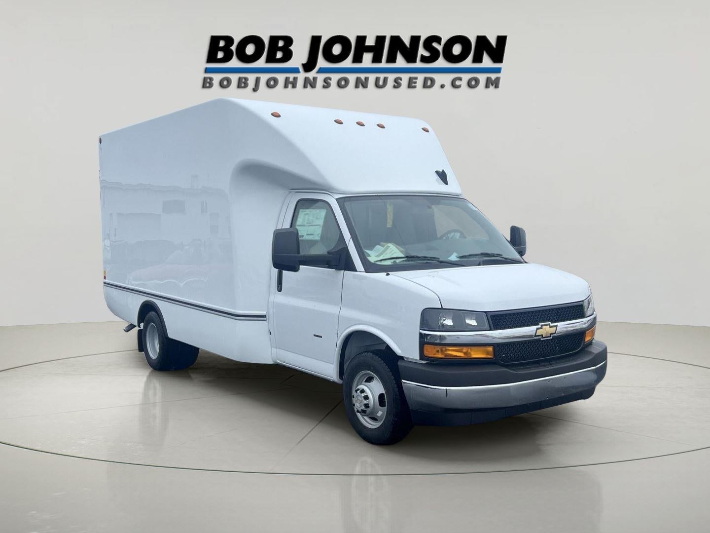 2025 Chevrolet Express Cutaway 3500 1WT