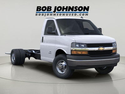 2025 Chevrolet Express Cutaway 3500 1WT