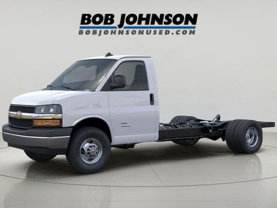 2025 Chevrolet Express Cutaway 3500 1WT