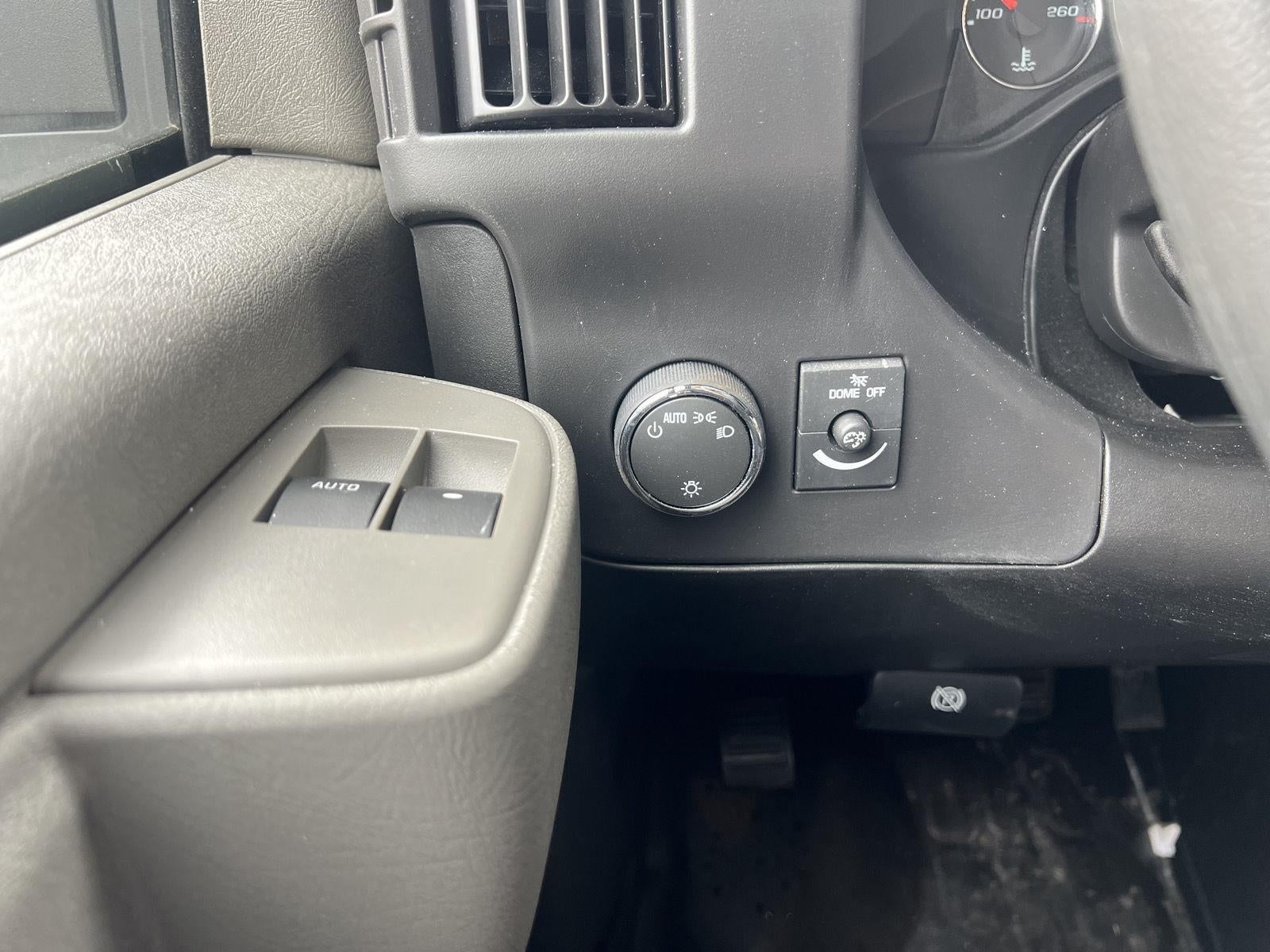 2026 Chevrolet Express Cutaway 3500 1WT