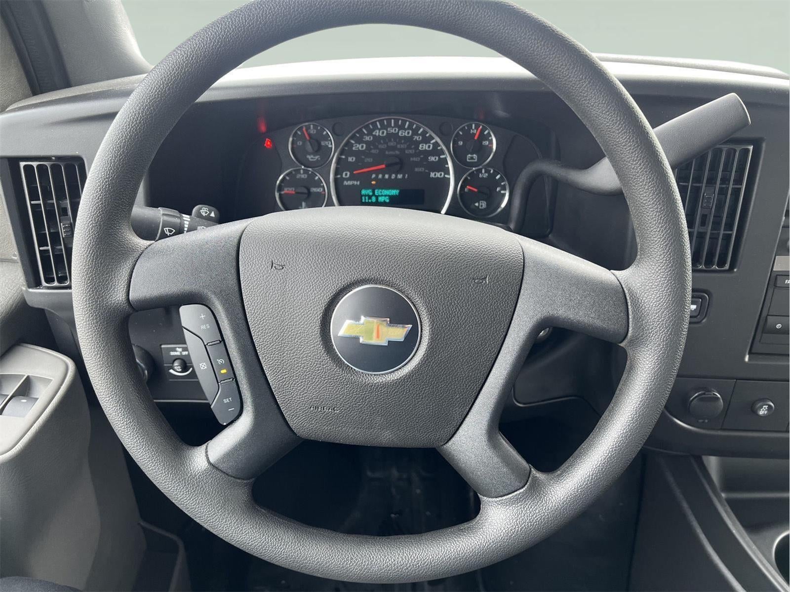 2026 Chevrolet Express Cutaway 3500 1WT