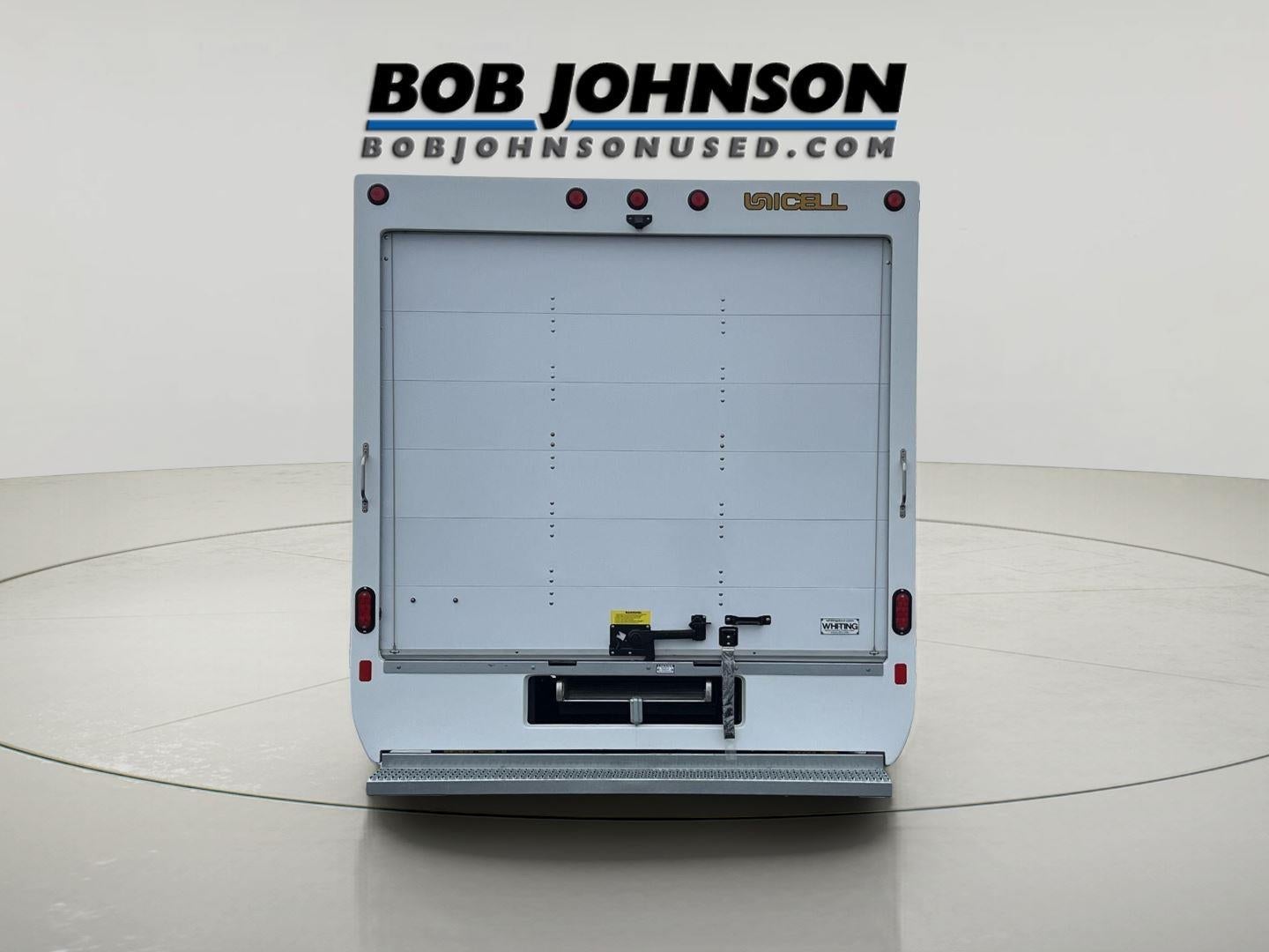 2026 Chevrolet Express Cutaway 3500 1WT