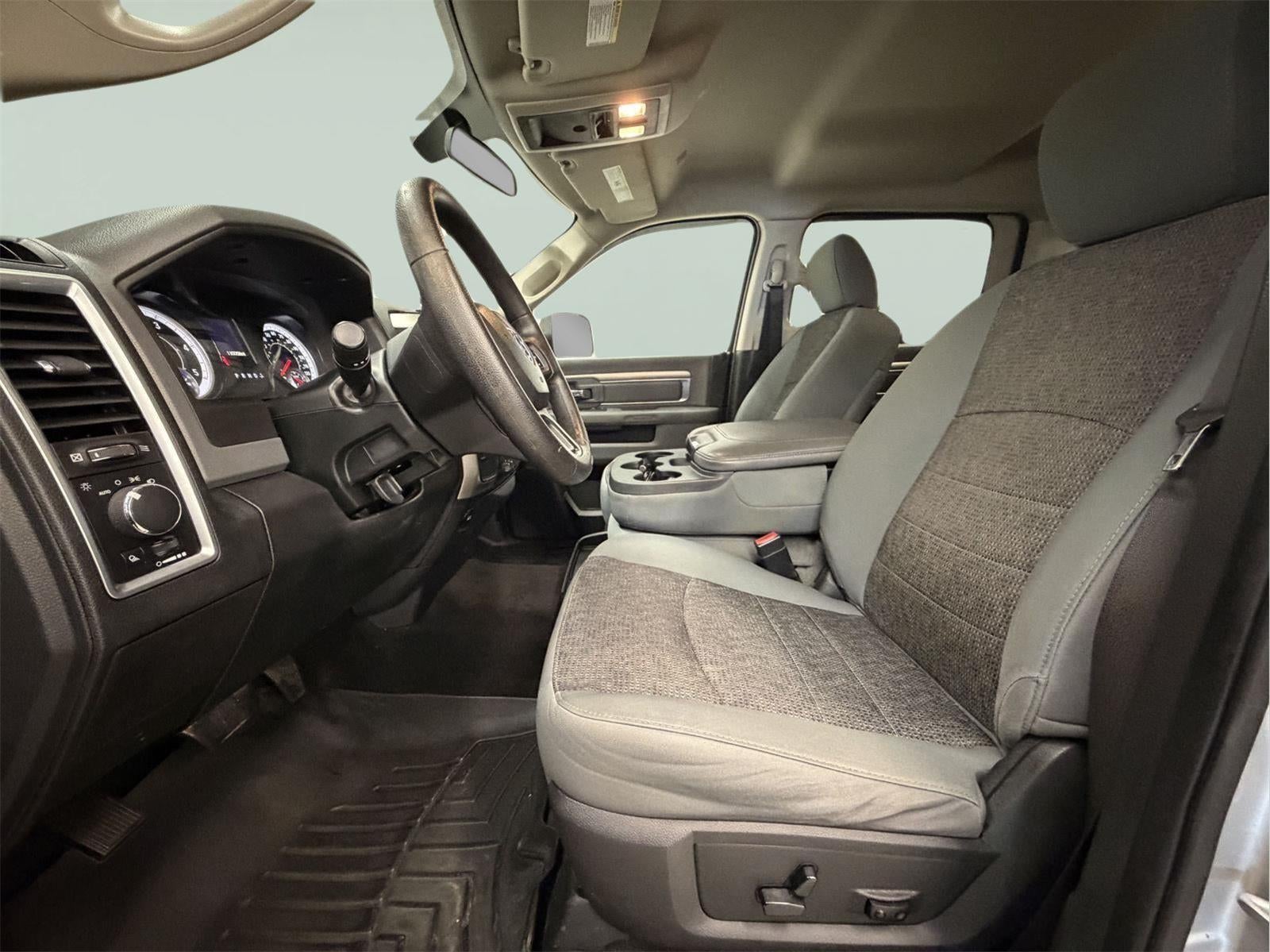 2017 RAM 2500 SLT Crew Cab 4x4 6'4" Box