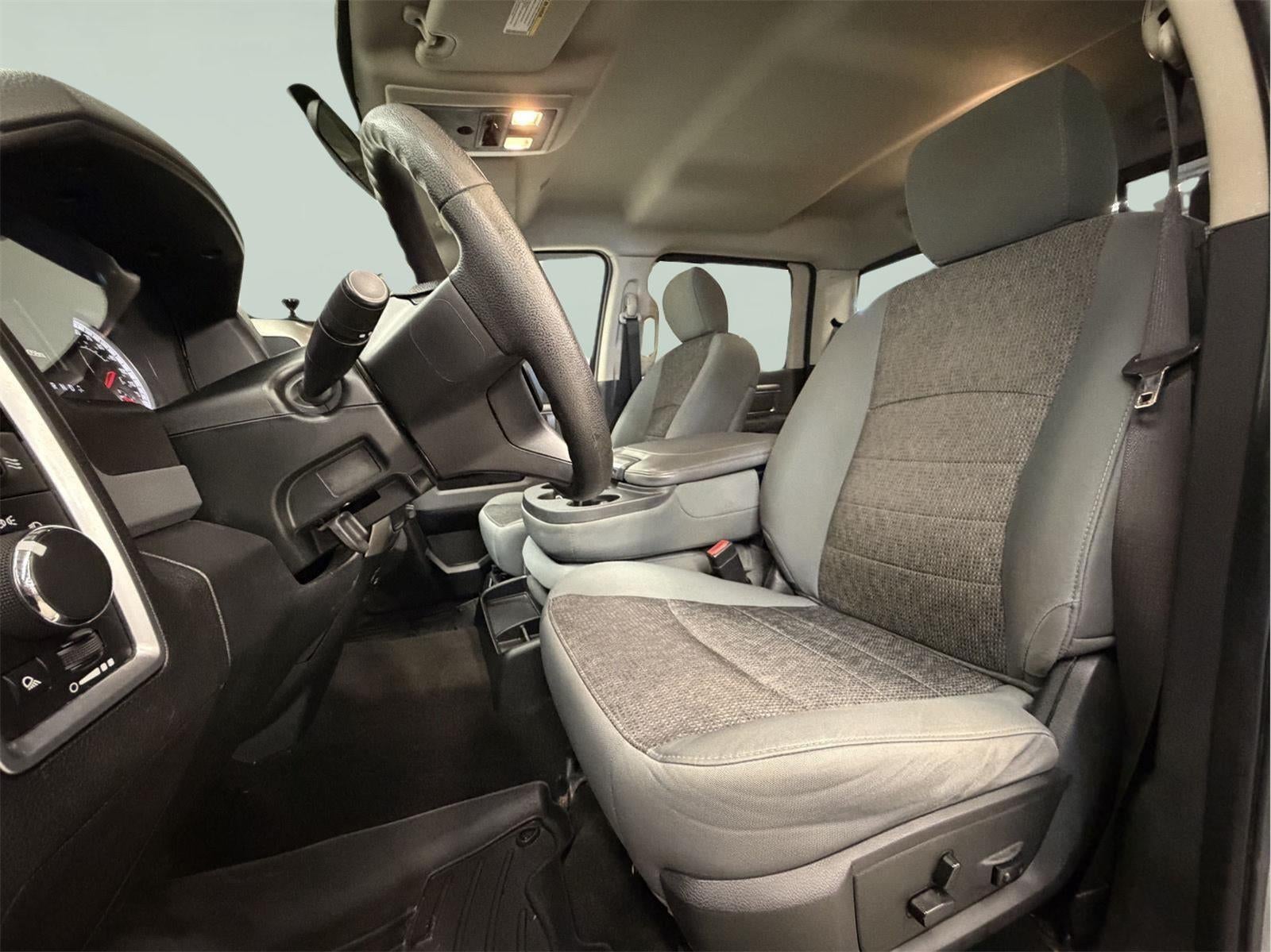 2017 RAM 2500 SLT Crew Cab 4x4 6'4" Box