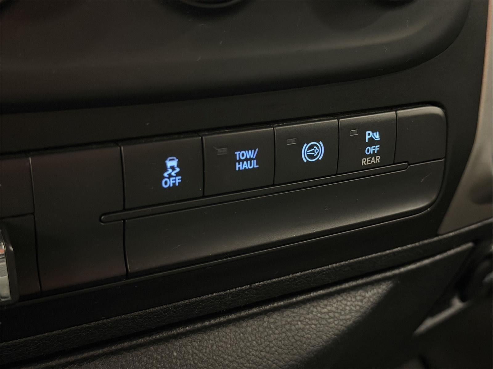 2017 RAM 2500 SLT Crew Cab 4x4 6'4" Box