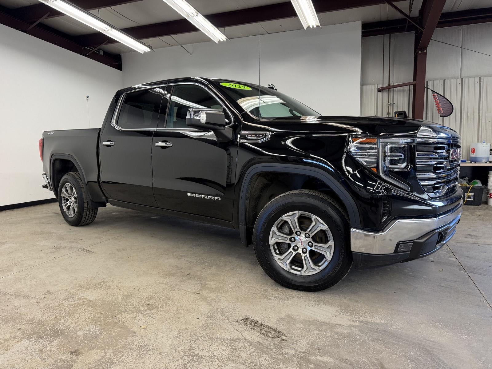2025 GMC Sierra 1500 SLT