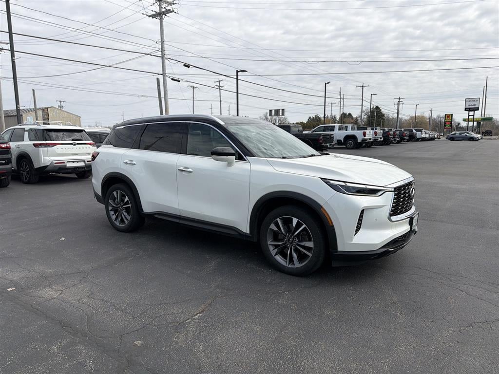 2023 INFINITI QX60 LUXE
