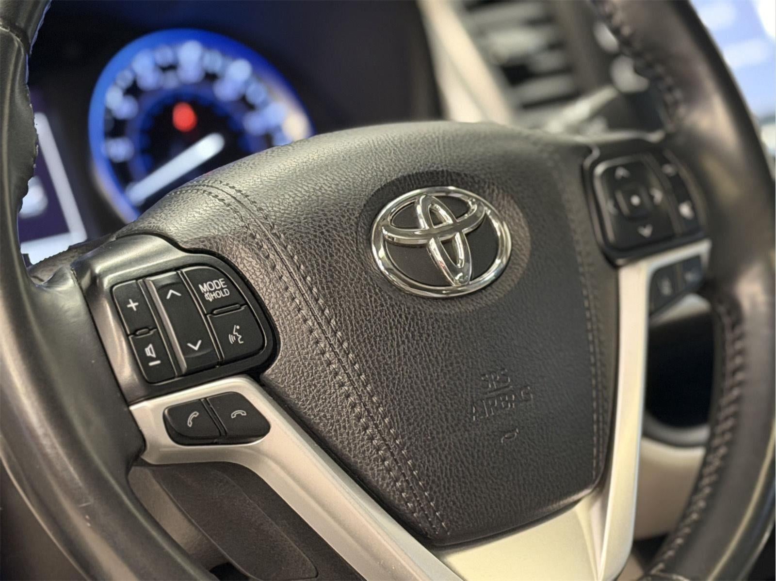 2019 Toyota Highlander SE