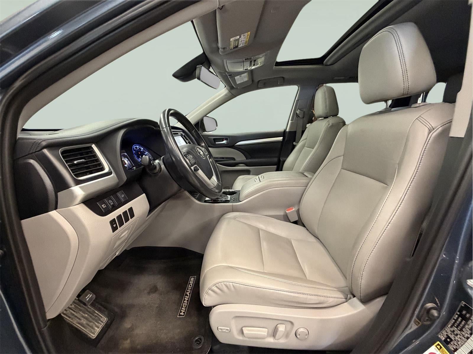2019 Toyota Highlander SE