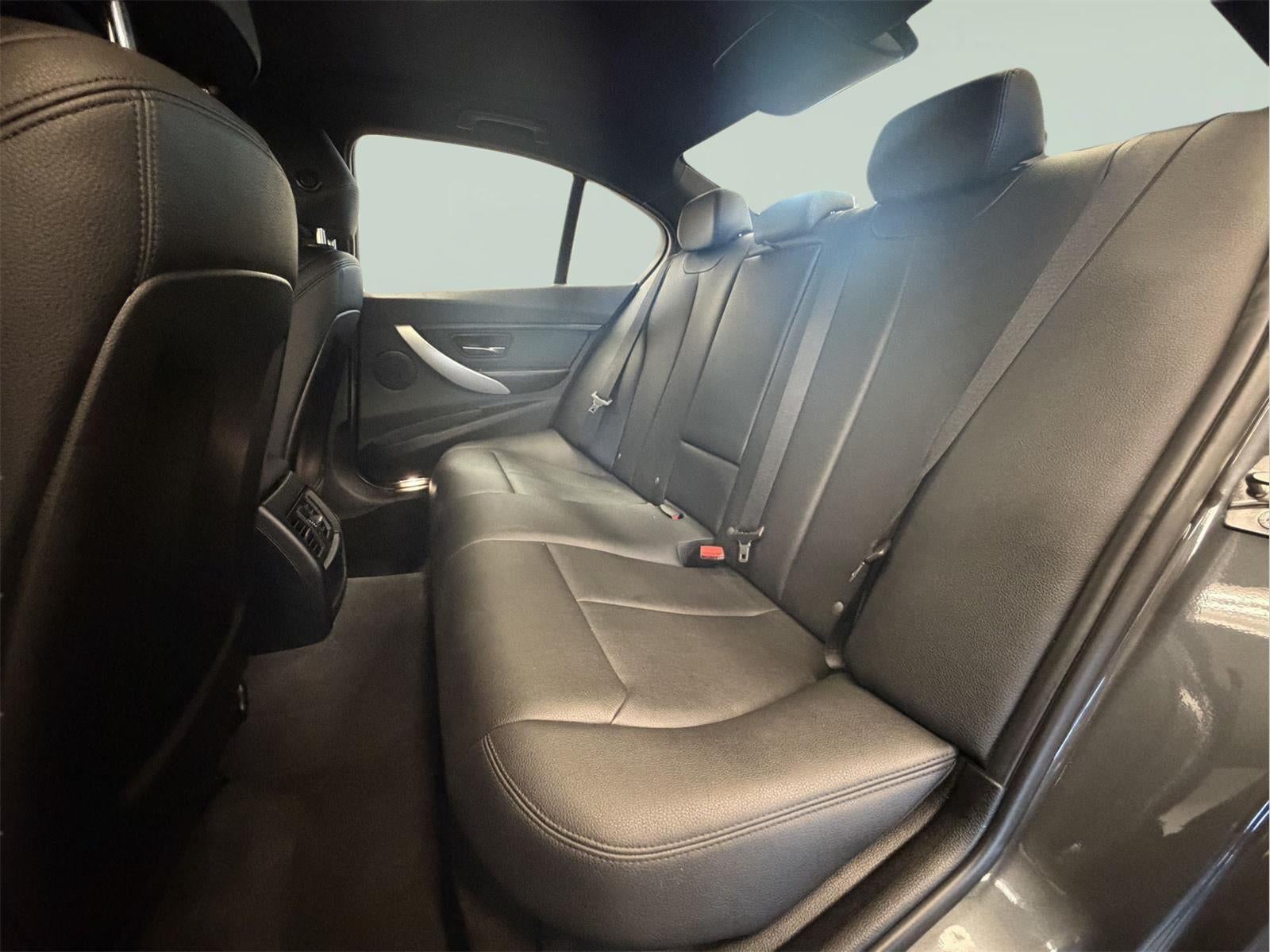 2015 BMW 3 Series 320i xDrive