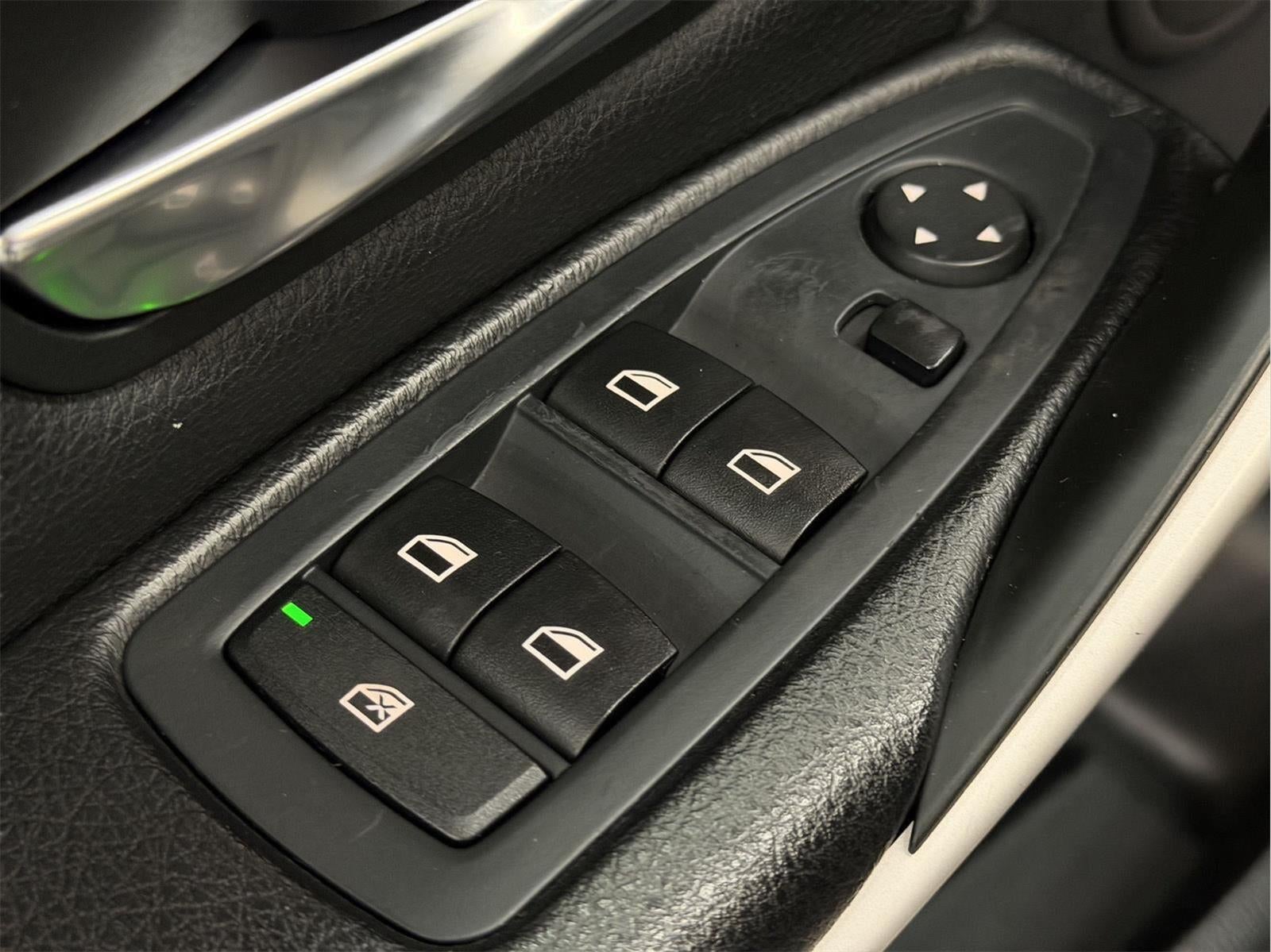2015 BMW 3 Series 320i xDrive