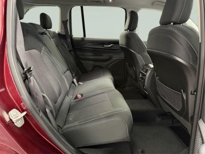 2023 Jeep Grand Cherokee Laredo 4x4