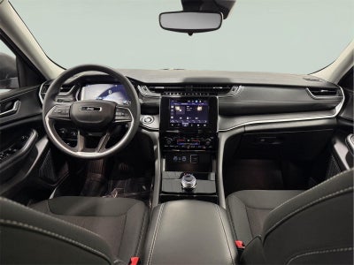 2023 Jeep Grand Cherokee Laredo 4x4