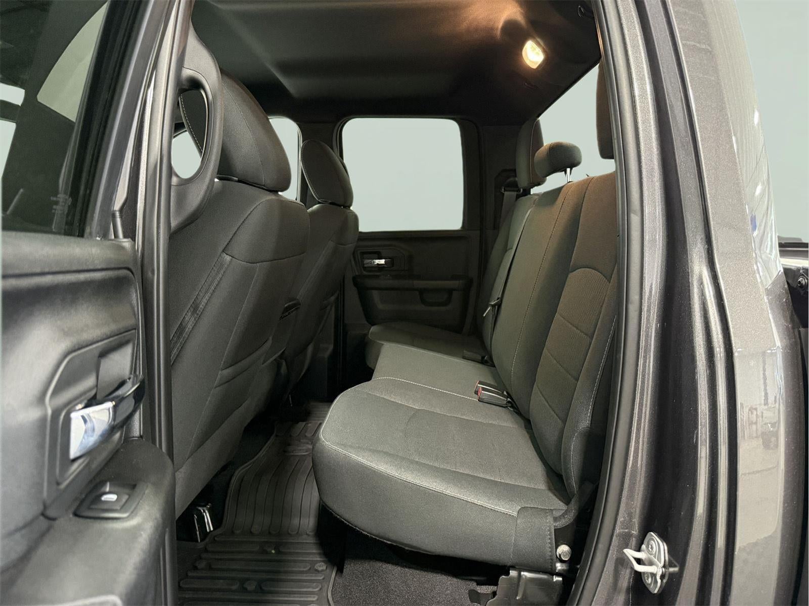 2022 RAM 1500 Classic Warlock Quad Cab 4x4 6'4' Box