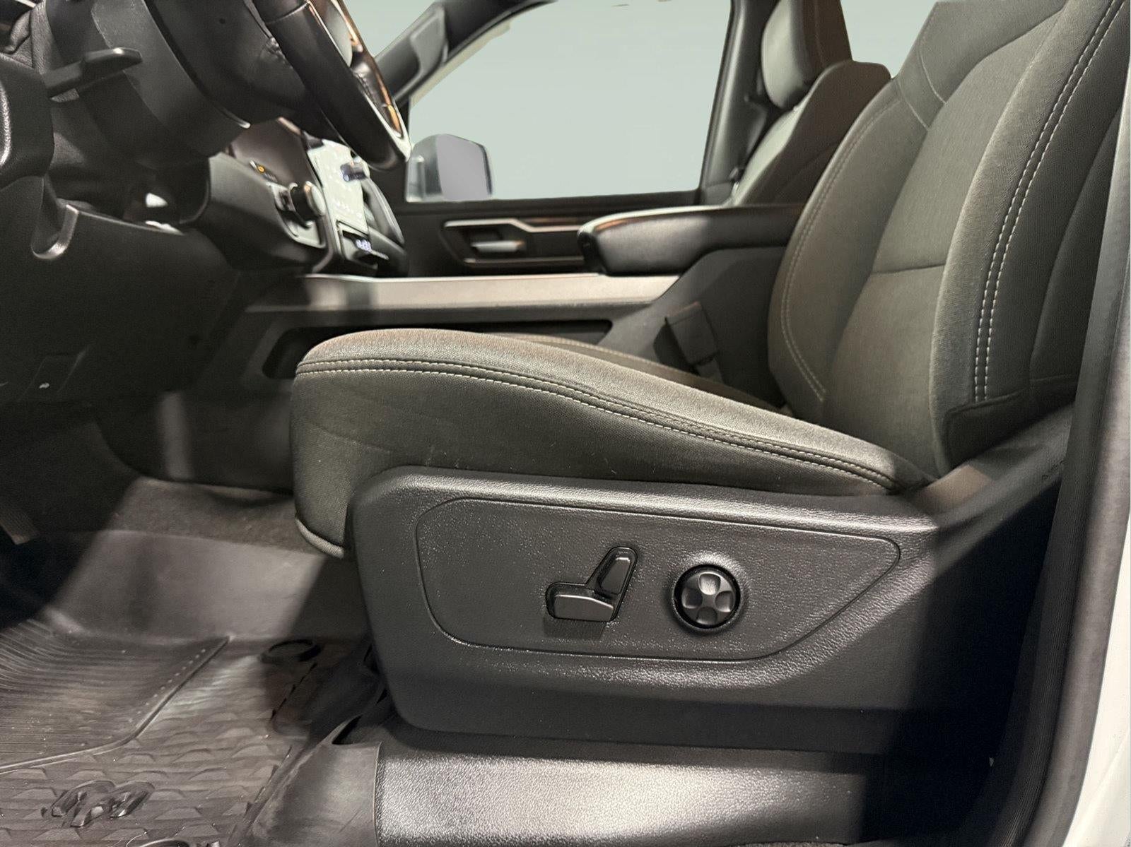 2021 RAM 1500 Big Horn Quad Cab 4x4 6'4' Box