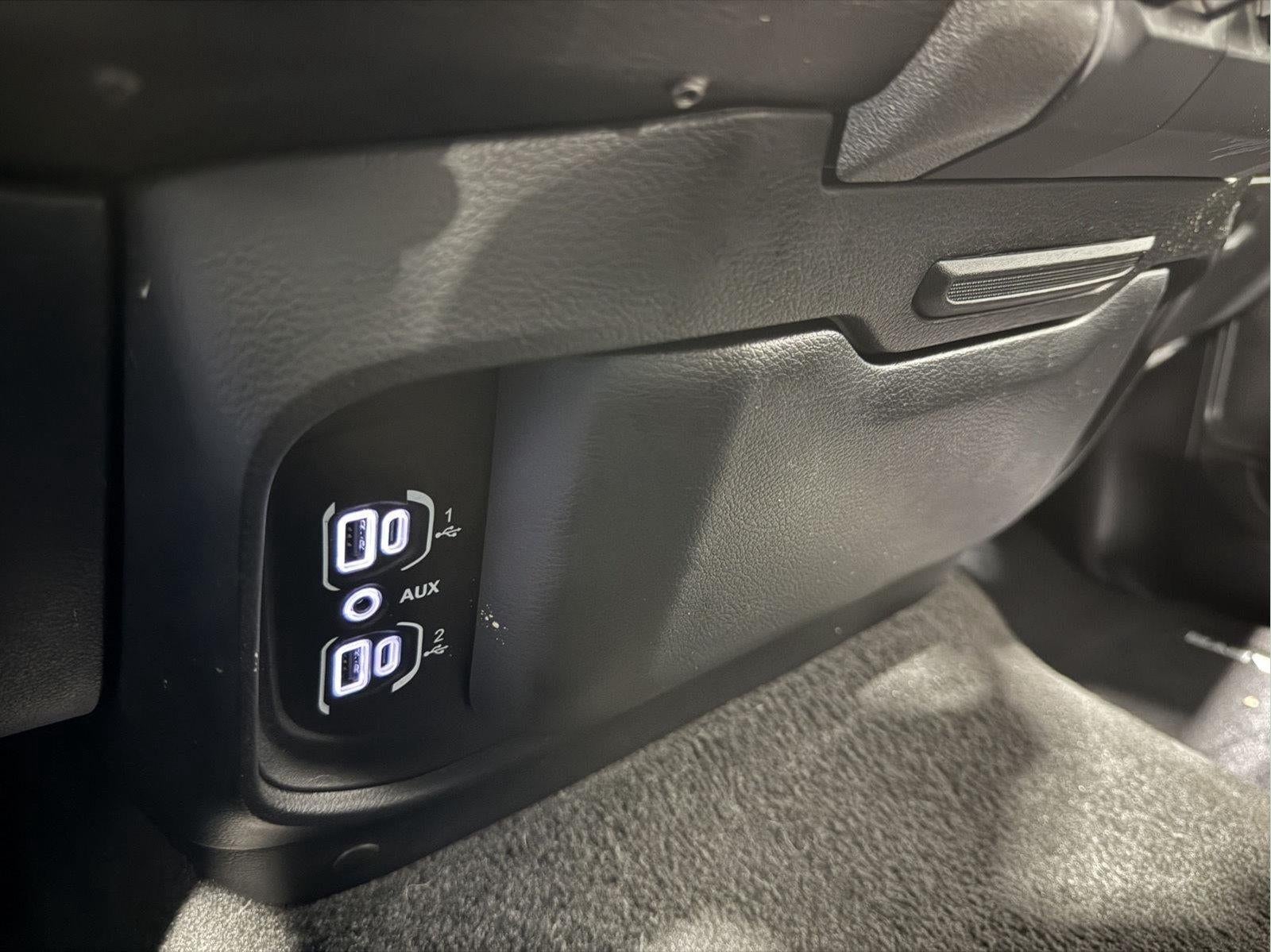 2023 RAM 1500 Tradesman Quad Cab 4x4 6'4' Box
