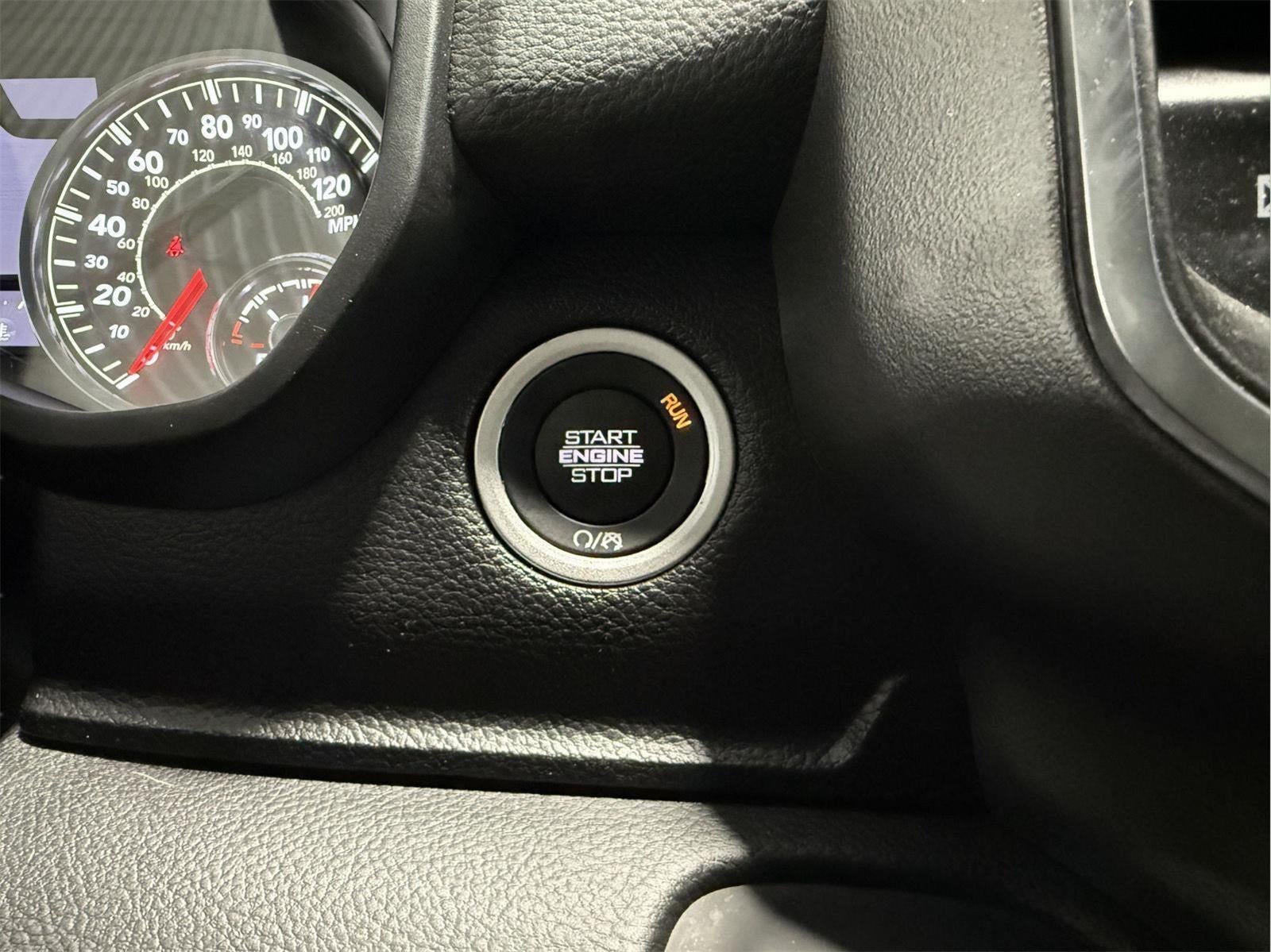 2025 RAM 1500 Big Horn Crew Cab 4x4 5'7' Box