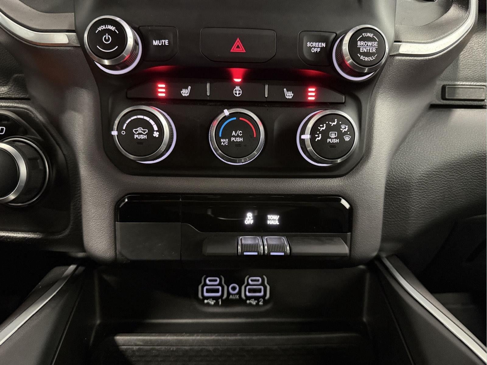 2023 RAM 1500 Big Horn Crew Cab 4x4 5'7' Box