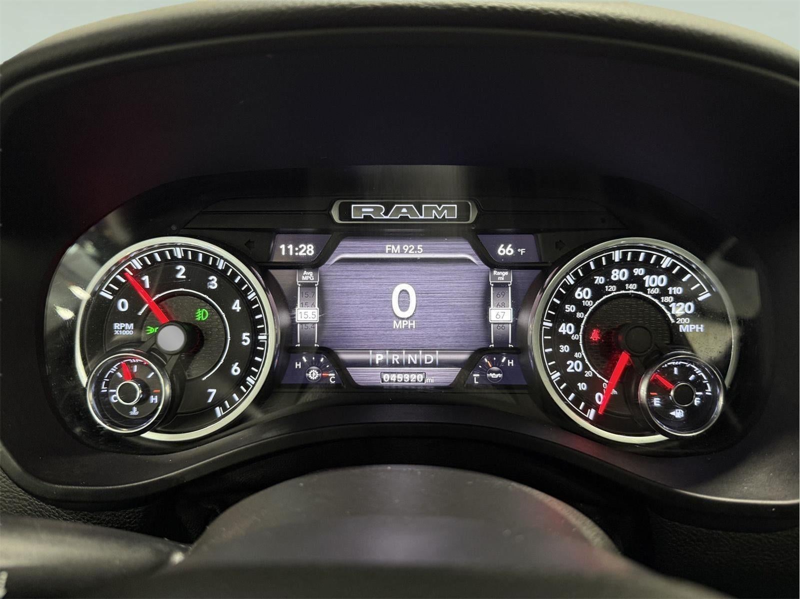 2022 RAM 1500 Big Horn Crew Cab 4x4 5'7' Box