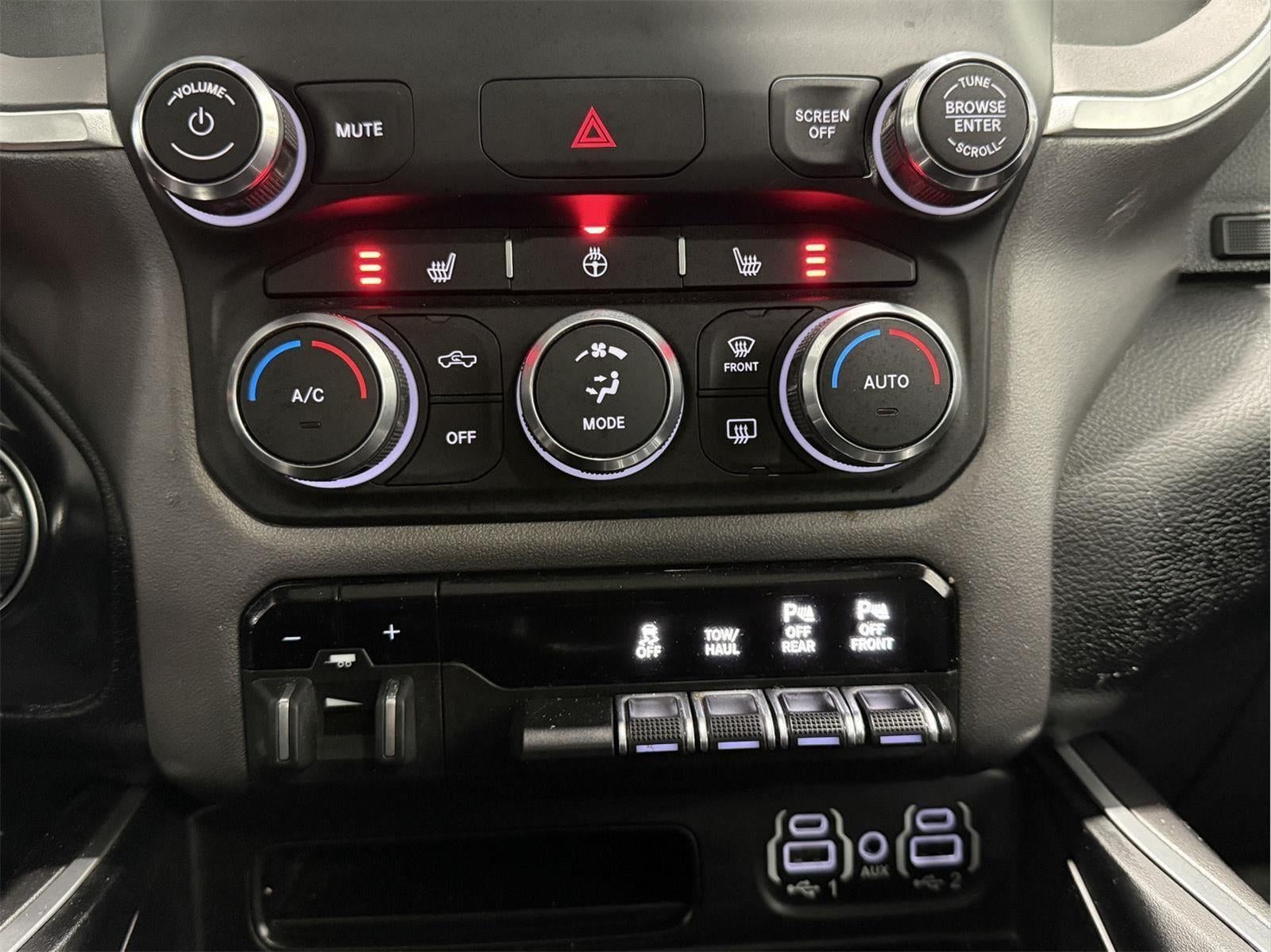 2022 RAM 1500 Big Horn Crew Cab 4x4 5'7' Box