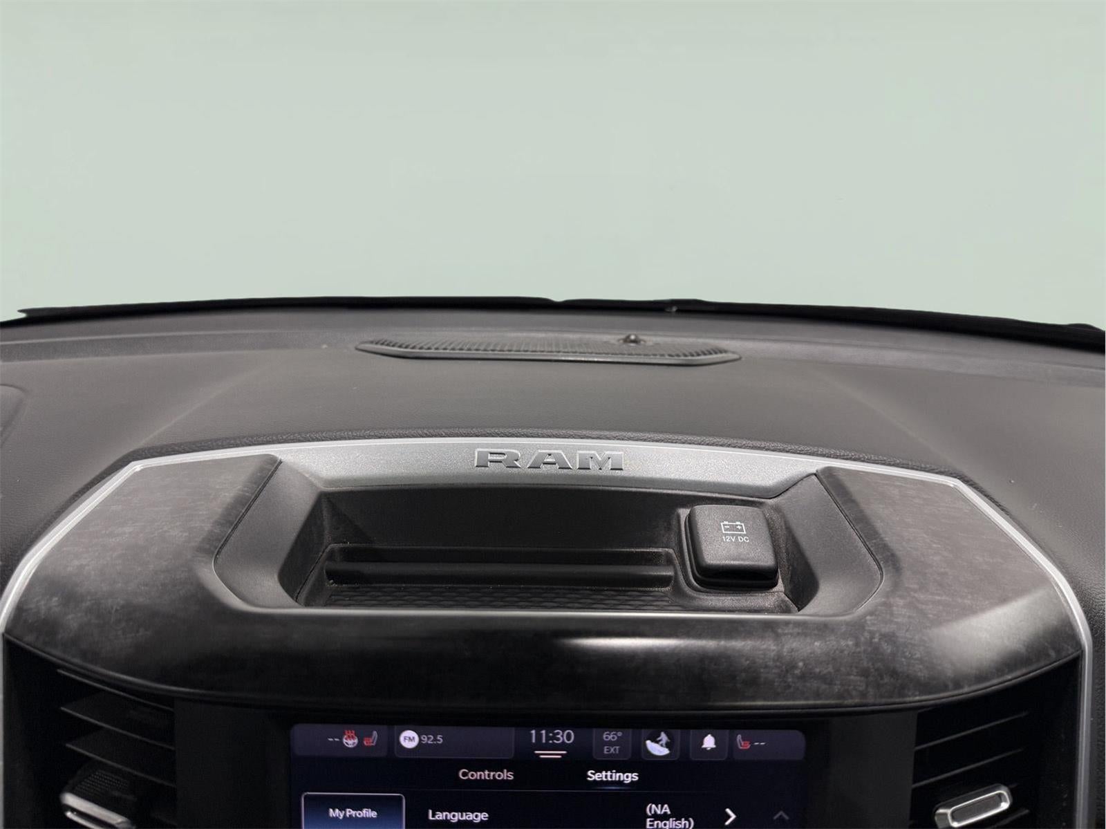 2022 RAM 1500 Big Horn Crew Cab 4x4 5'7' Box