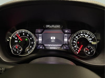 2022 RAM 1500 Laramie Crew Cab 4x4 5'7' Box
