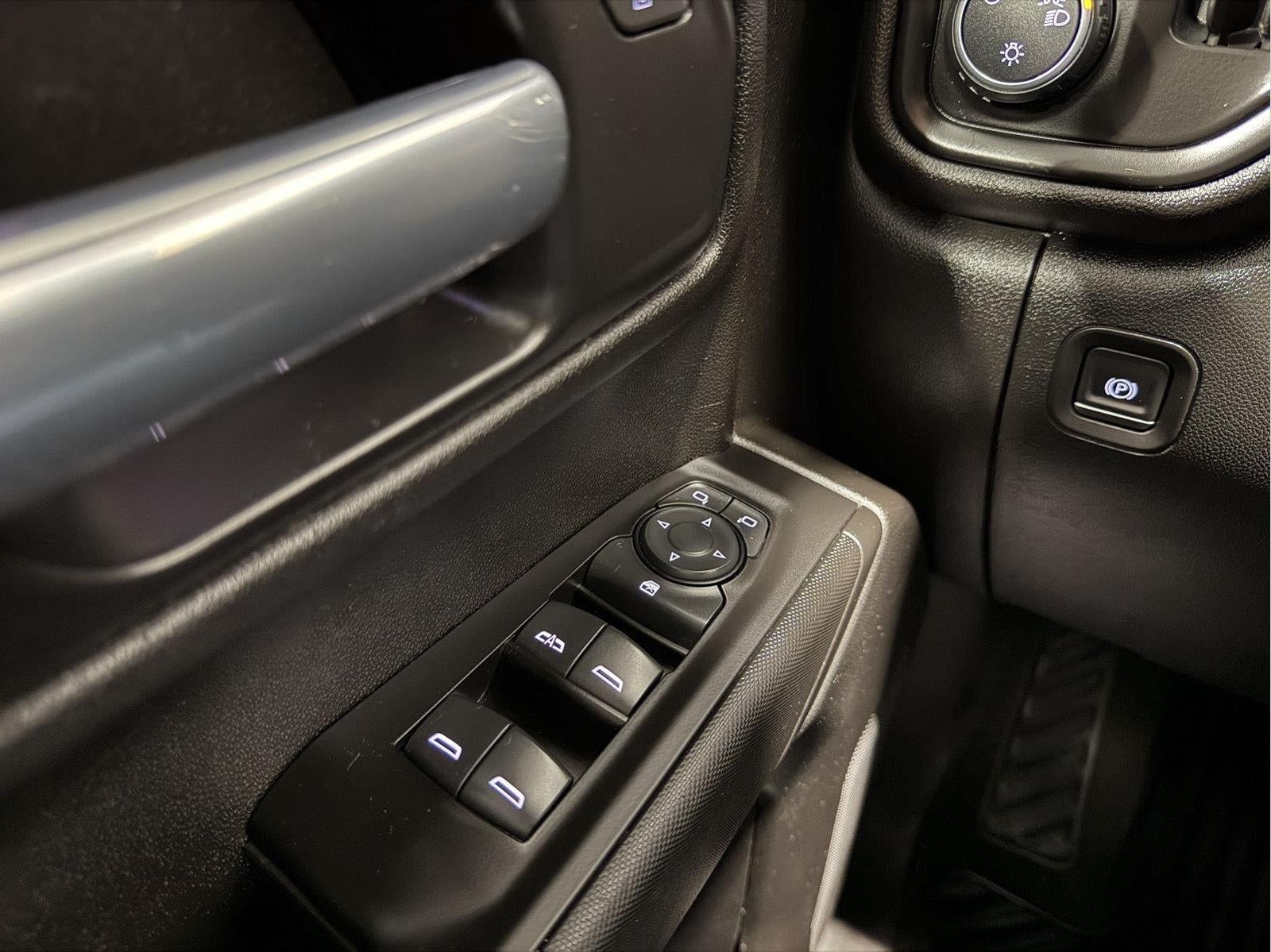 2021 Chevrolet Silverado 1500 4WD Crew Cab Short Bed Custom Trail Boss