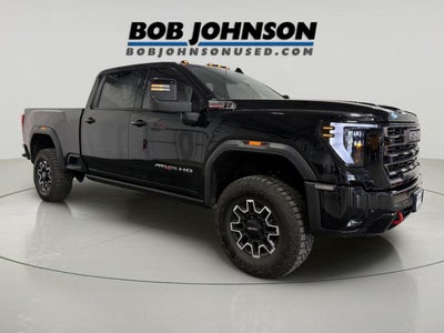 2025 GMC Sierra 2500HD Crew Cab, Standard Bed, AT4X, 4WD