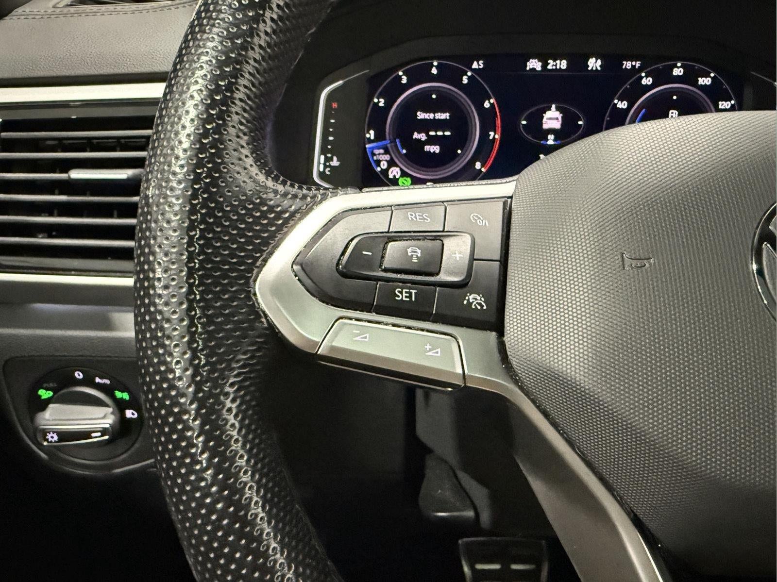 2022 Volkswagen Atlas Cross Sport 3.6L V6 SEL Premium R-Line