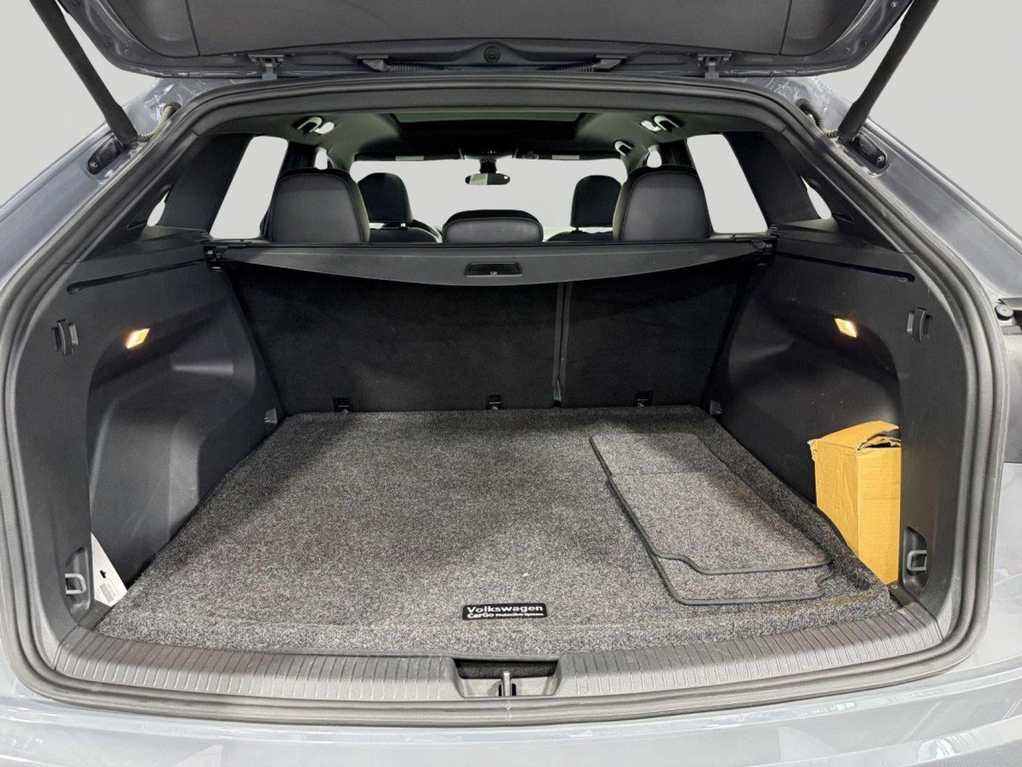 2022 Volkswagen Atlas Cross Sport 3.6L V6 SEL Premium R-Line