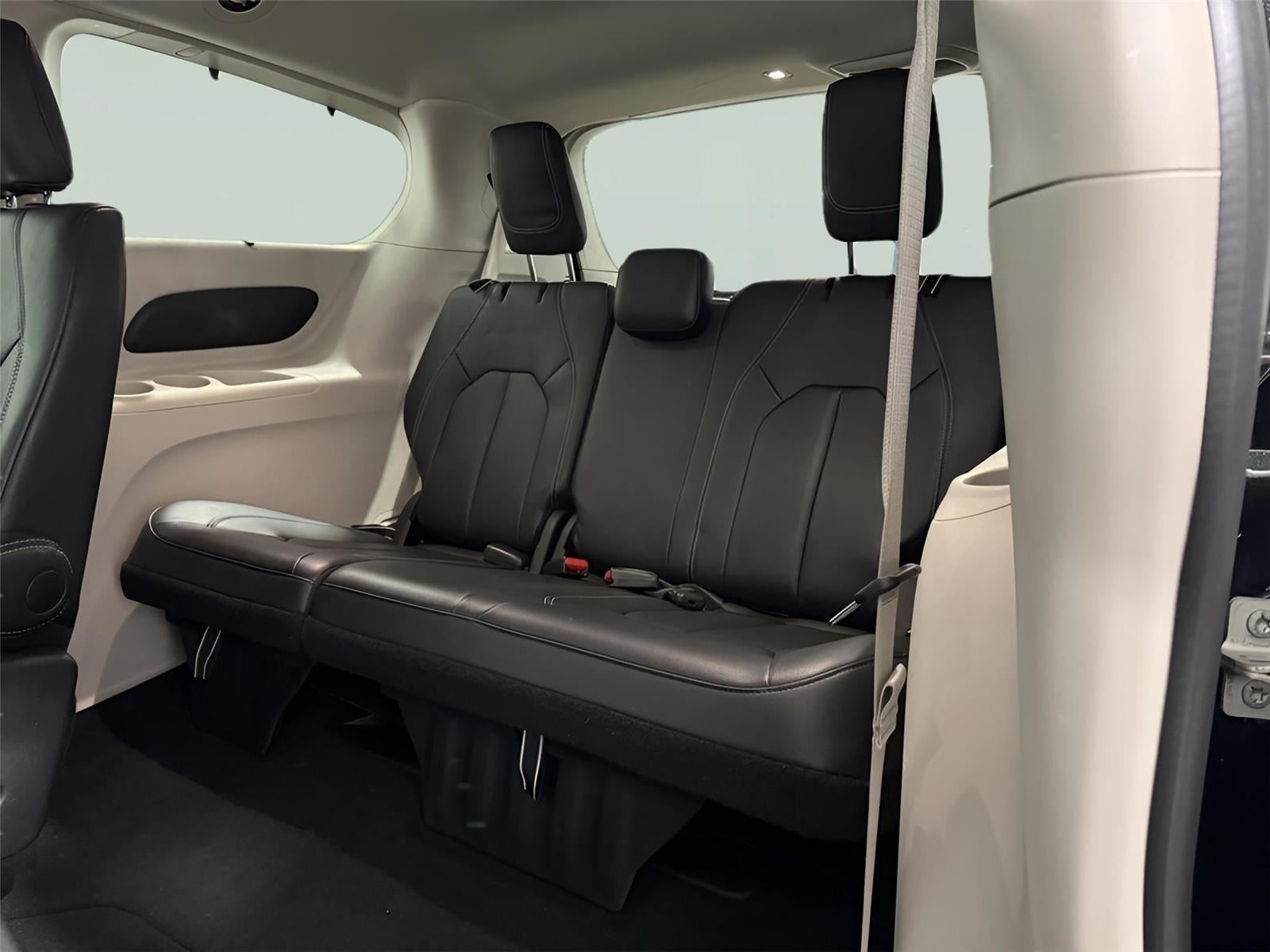 2022 Chrysler Pacifica Touring L AWD