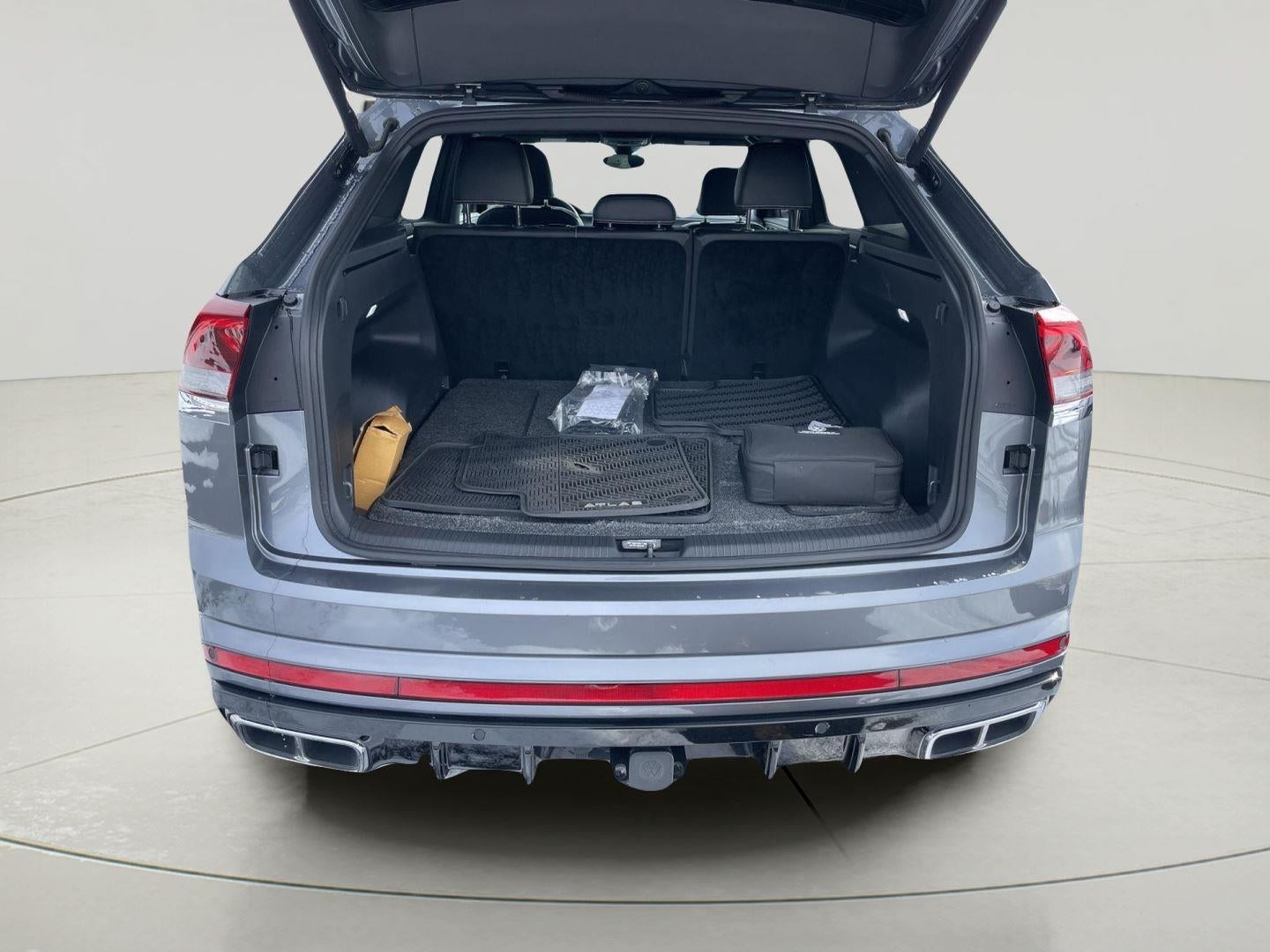 2024 Volkswagen Atlas Cross Sport 2.0T SEL R-Line