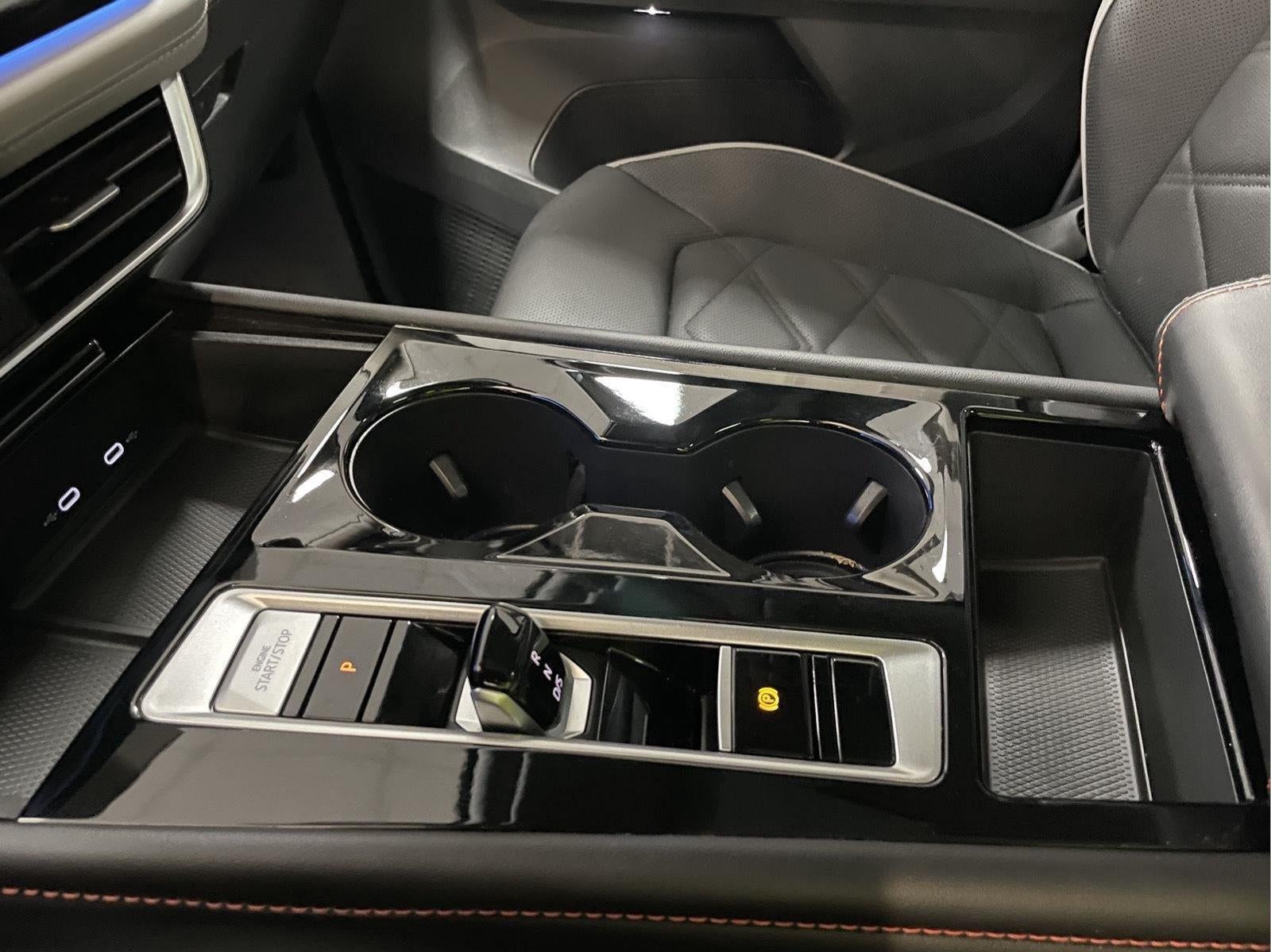 2024 Volkswagen Atlas 2.0T Peak Edition SE w/Technology