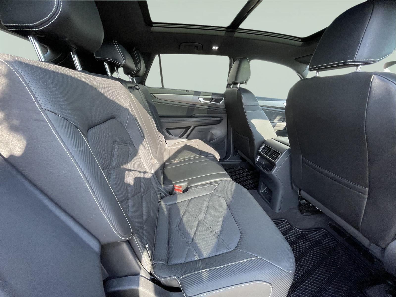 2024 Volkswagen Atlas Cross Sport 2.0T SE w/Technology