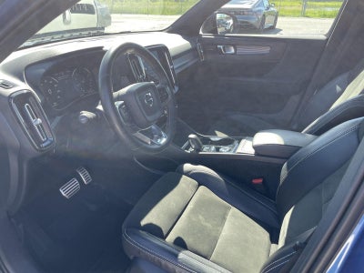 2021 Volvo XC40 R-Design
