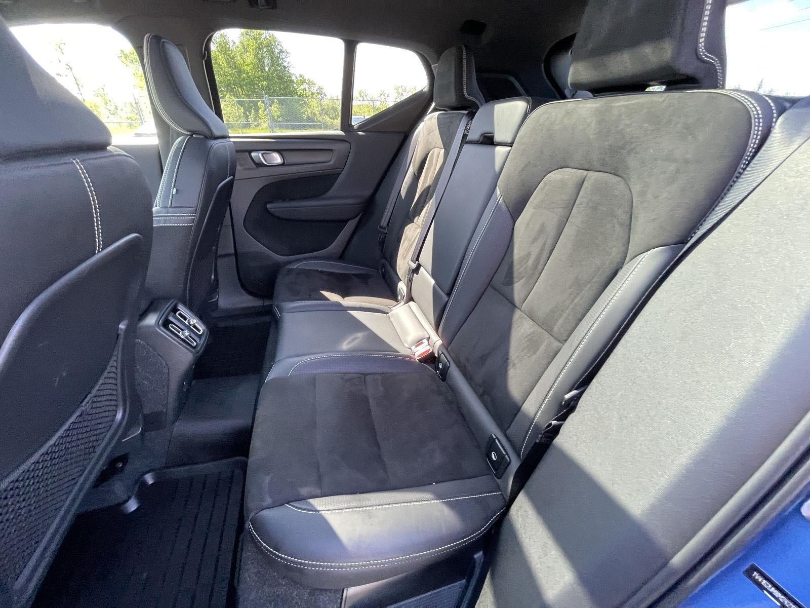 2021 Volvo XC40 R-Design