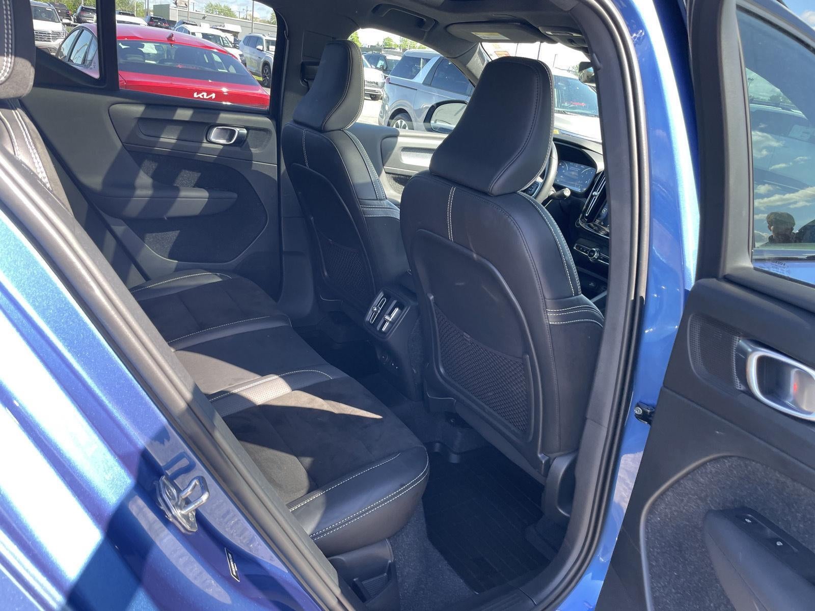 2021 Volvo XC40 R-Design