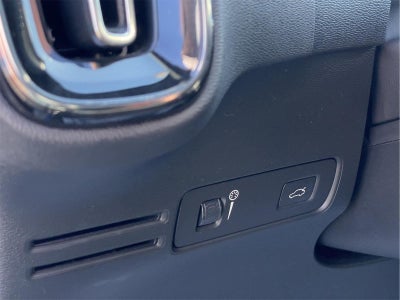 2021 Volvo XC40 R-Design