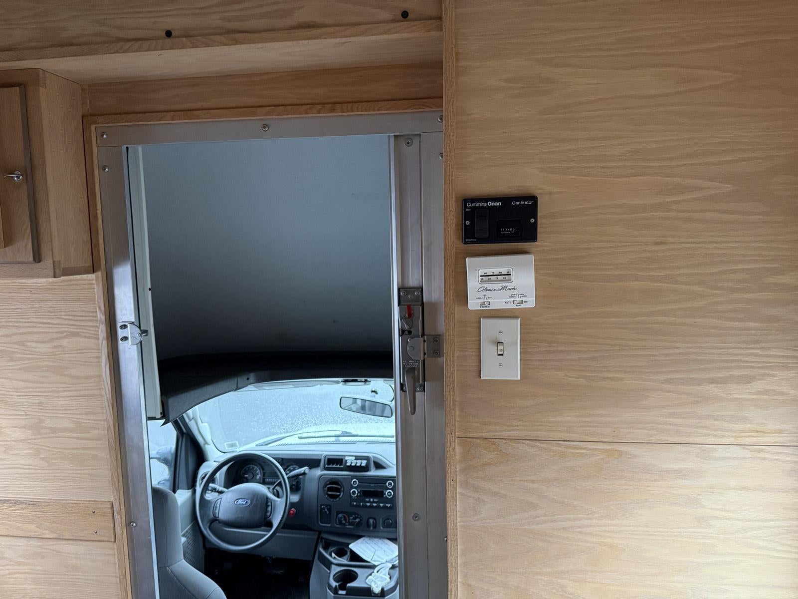 2019 Ford E-Series Cutaway E-450 DRW 158 WB