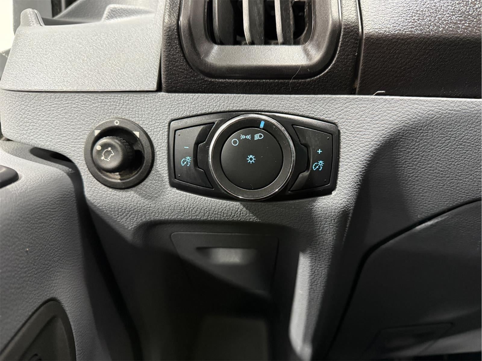 2019 Ford Transit Chassis Base