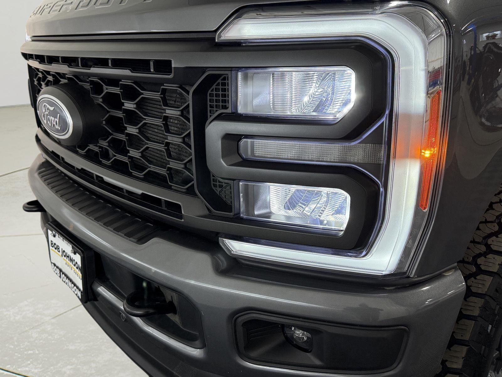 2023 Ford Super Duty F-350 SRW LARIAT
