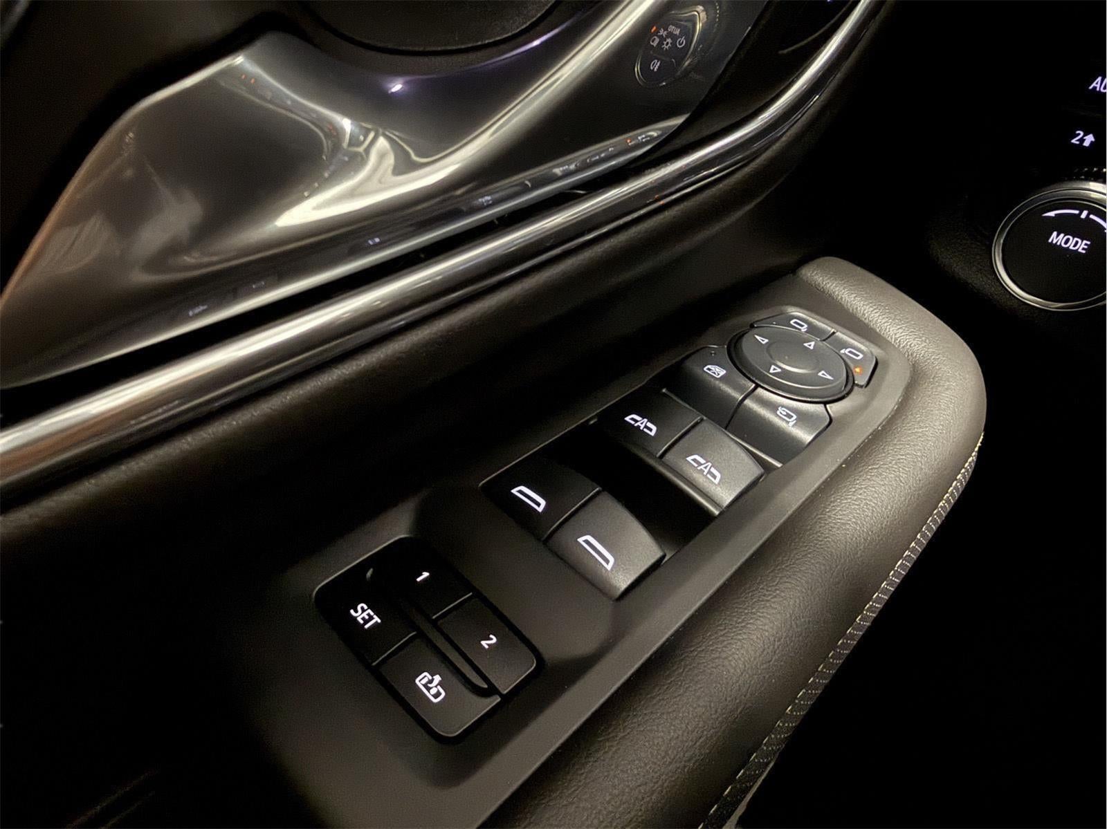 2024 GMC Yukon XL SLT