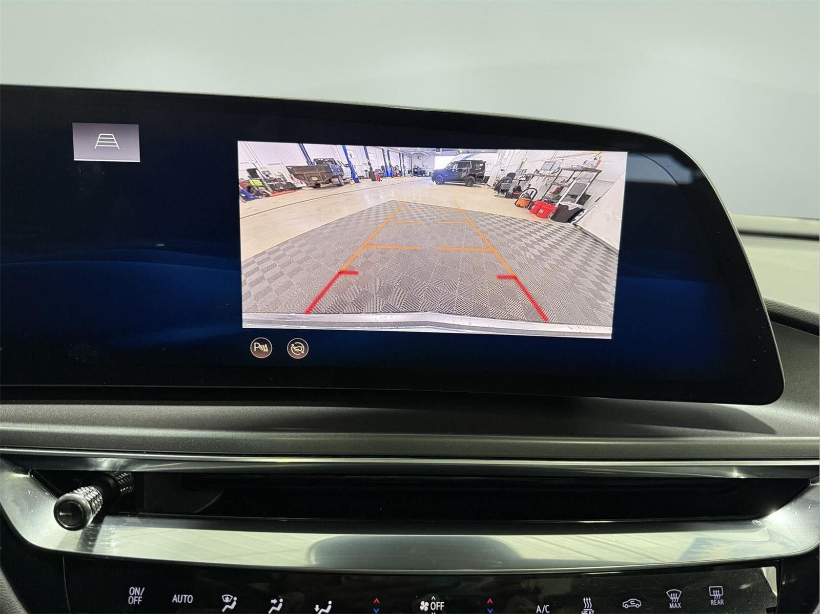 2024 Cadillac LYRIQ Tech